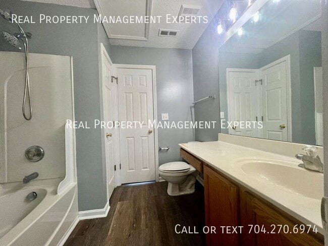Building Photo - 12438 Hennigan Pl Ln