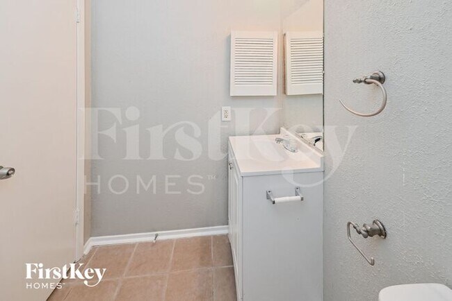 Building Photo - 7119 Tara Blue Ridge Dr