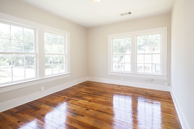 Building Photo - 116 N 14th St