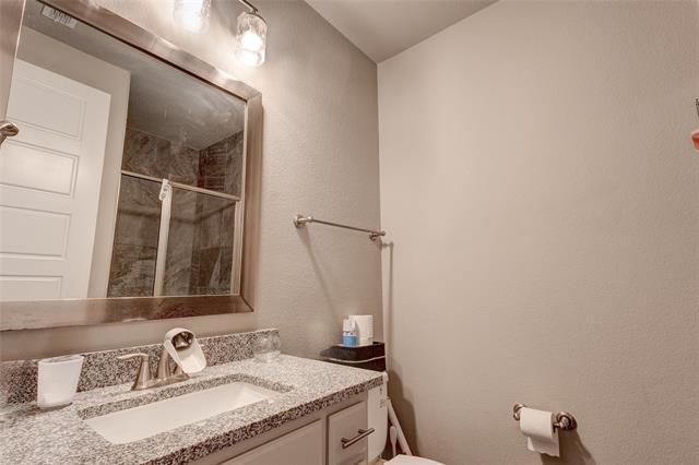 Building Photo - 6816 Barnes Dr