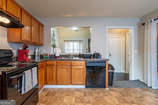 Building Photo - 106 Middlebrook Dr