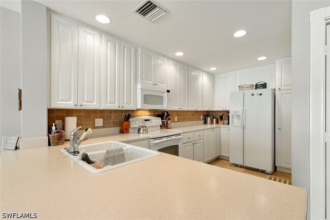 Building Photo - 15369 Laughing Gull Ln