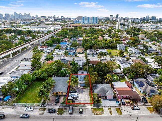 Building Photo - 1236 NW 28th St