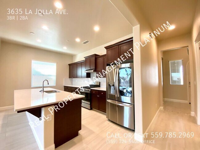 Building Photo - 3635 La Jolla Ave