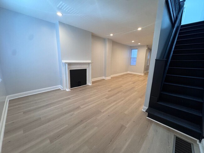 Building Photo - 5811 Crittenden St