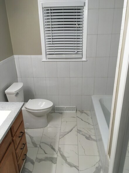 Building Photo - 510 Short St