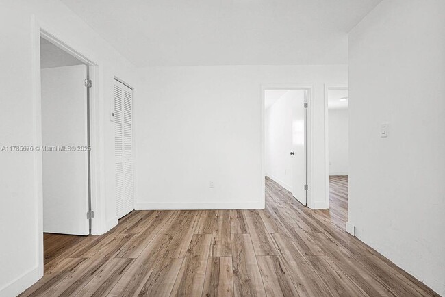 Building Photo - 128 NW 61st St