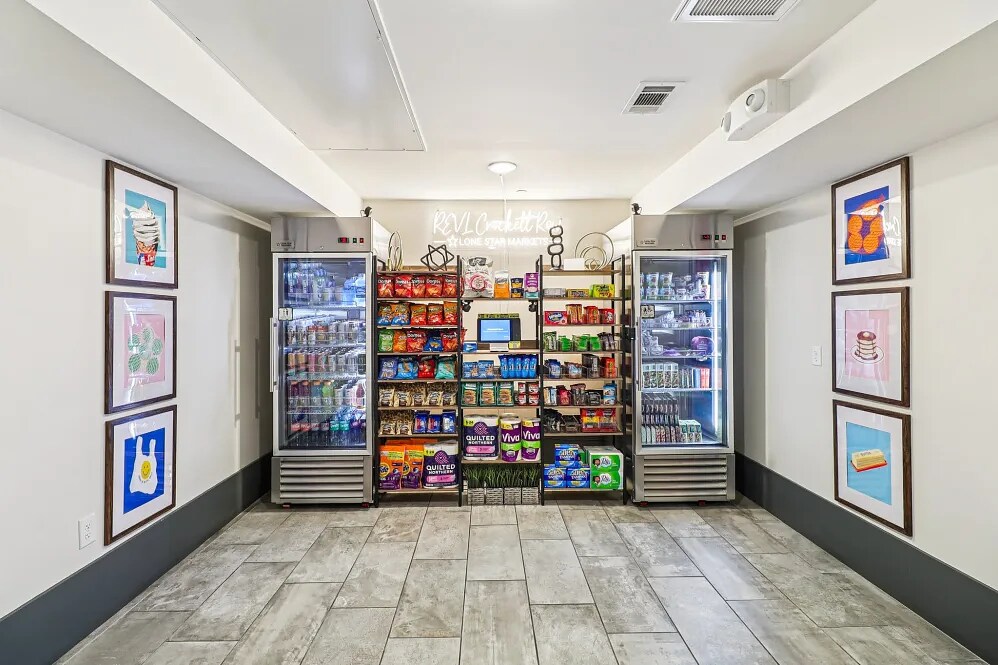 Building Photo - 3001 Crockett St