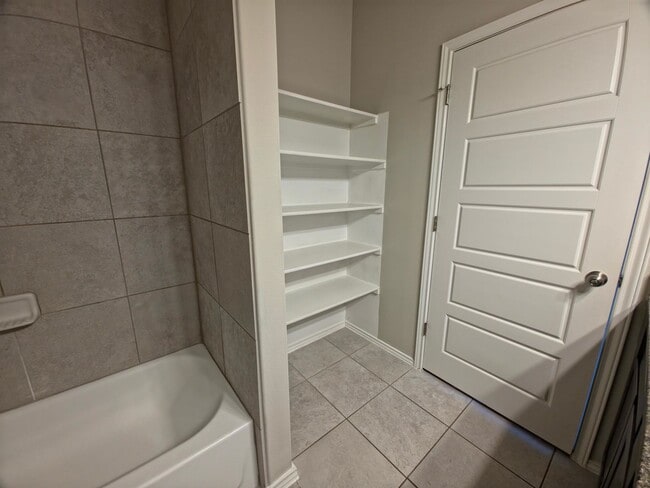 Building Photo - 1208-1210 Garland RD