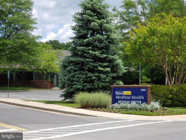 Building Photo - 3221 S Leisure World Blvd