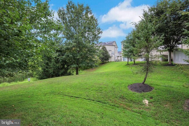 Building Photo - 9850 Solar Course