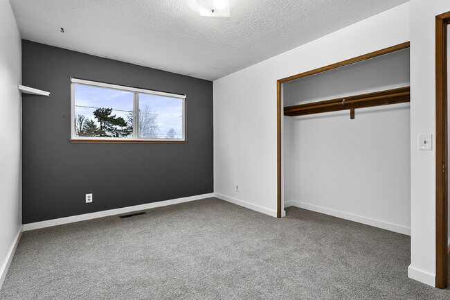 Building Photo - 11400 SW Terra Linda St