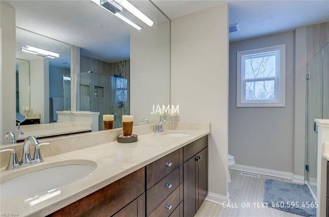 Building Photo - 9360 Rockys Ct