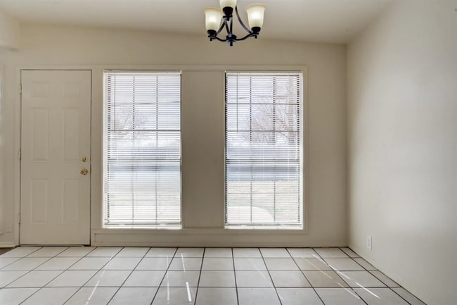 Building Photo - Wonderful 3/2 in Central Lubbock!