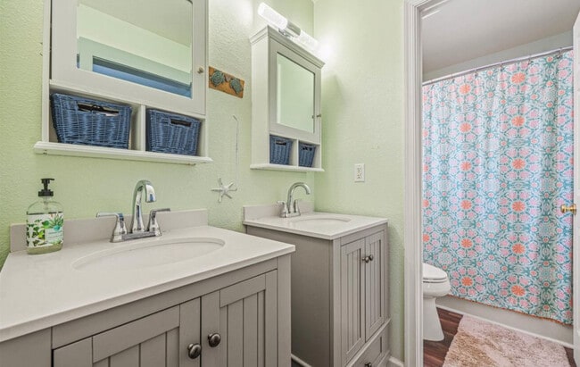 Building Photo - 102 Craigy Ct