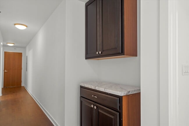 Building Photo - 235 W Van Buren St