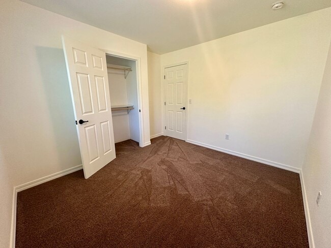 Building Photo - Fresh & Spacious 4 Bed / 2 Bath Home on Oversized Lot – McKinleyville - $2650
