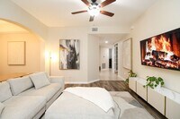 Building Photo - 1355 Mariposa Cir