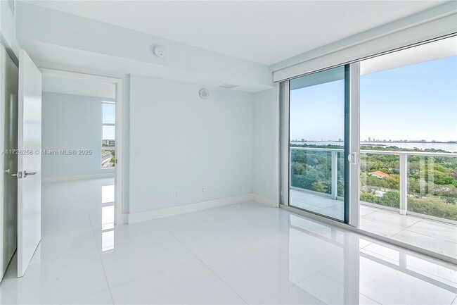 Building Photo - 4250 Biscayne Blvd