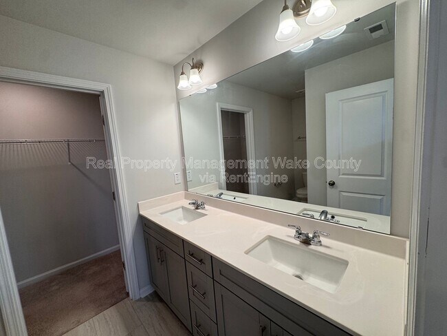 Building Photo - 410 Odham Ln