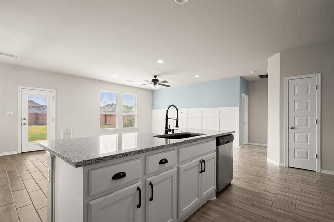 Building Photo - 5417 Vanner Path