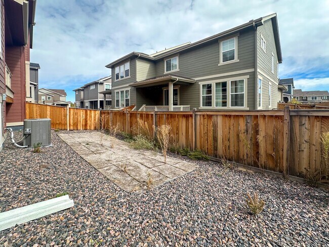 Building Photo - Luxurious 3bd home in Dove Village