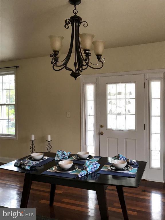 Building Photo - 2022 S Glebe Rd