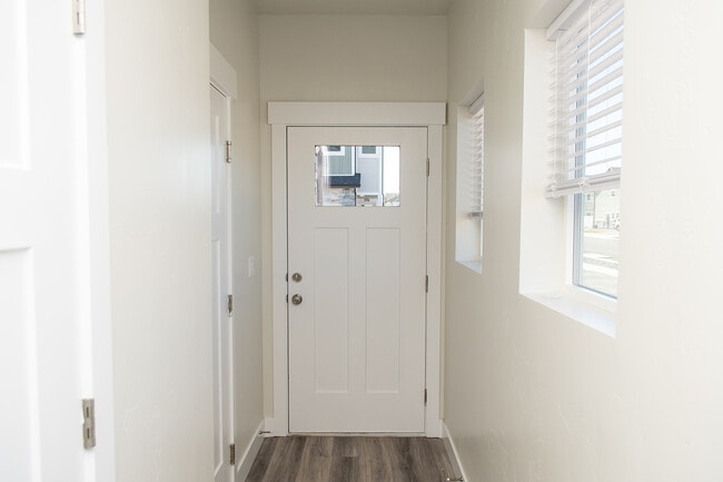 Building Photo - 378 N 100 W