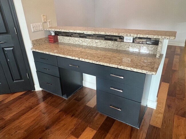 Building Photo - Spacious Updated Home in Windmill Harbour!