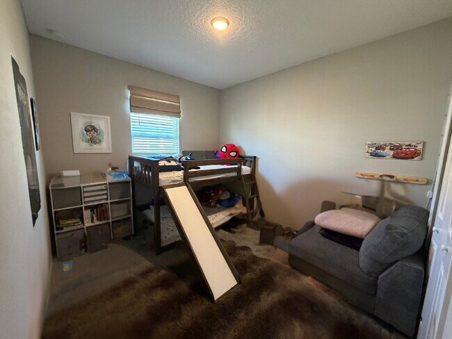 Building Photo - Spacious & Modern Layout – Perfect for Entertaining