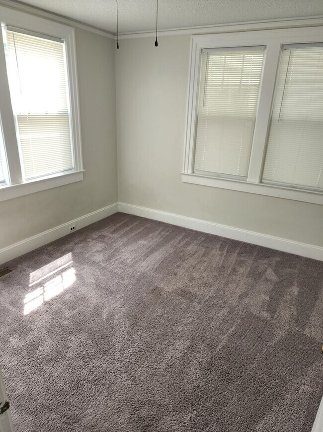 Building Photo - 3634 Kentucky Ave