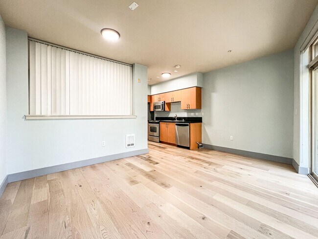 Building Photo - 1bd/1ba Seattle Condo