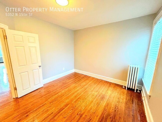 Building Photo - 5352 N 15th St