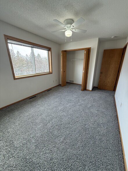 Building Photo - 5293 Manchester Dr