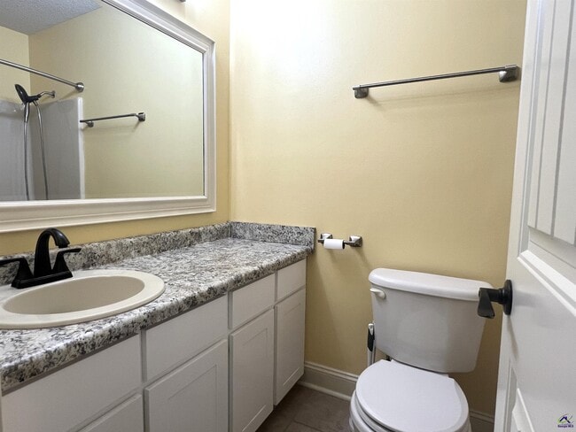 Building Photo - 108 Turtle Dove Ct