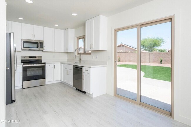 Building Photo - 17901 N Lupine Trail