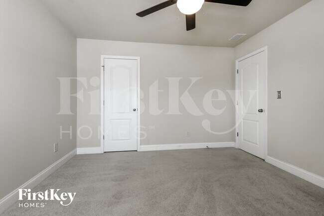 Building Photo - 111 Northfield Cir