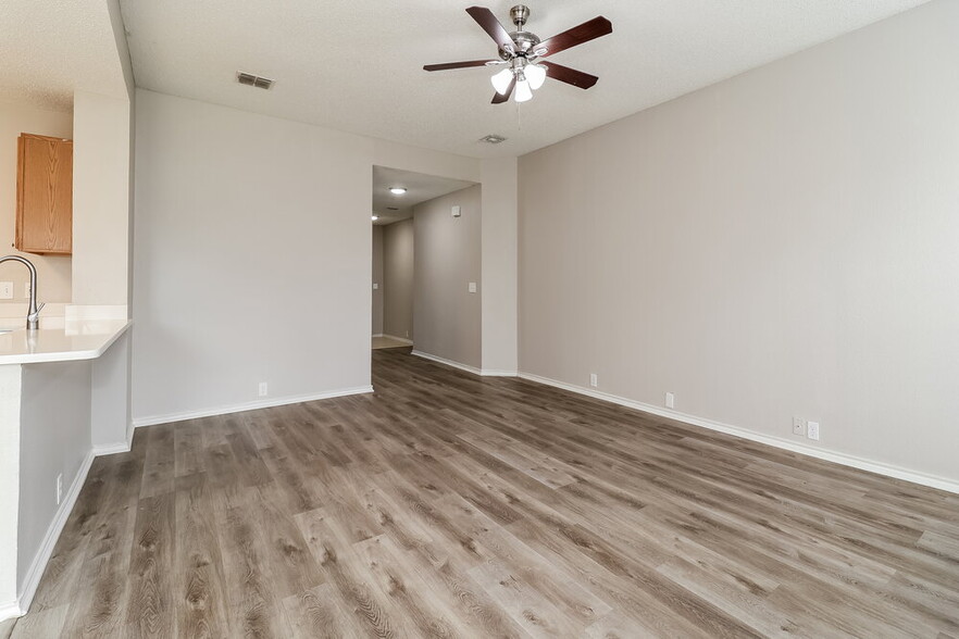 Building Photo - 3317 Bentgate Ct