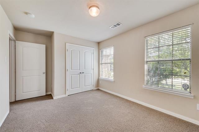 Building Photo - 5036 Birchwood Dr