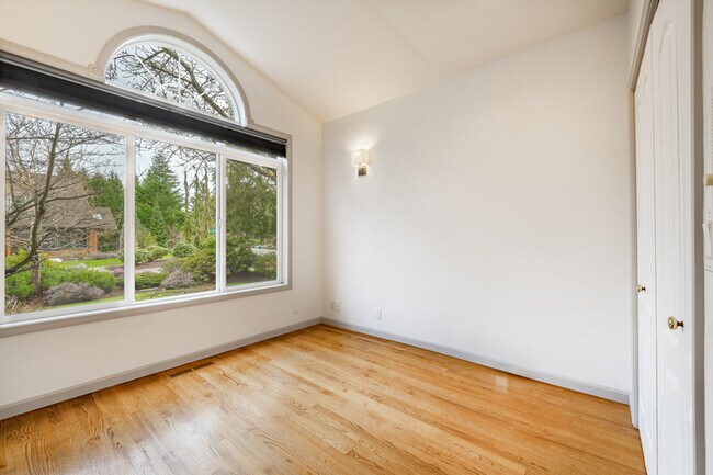 Building Photo - 8975 Snowy Owl Ln