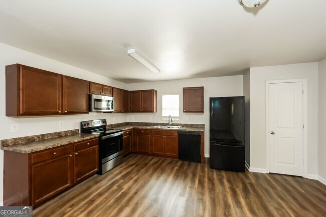 Building Photo - 306 Blackfoot Trail