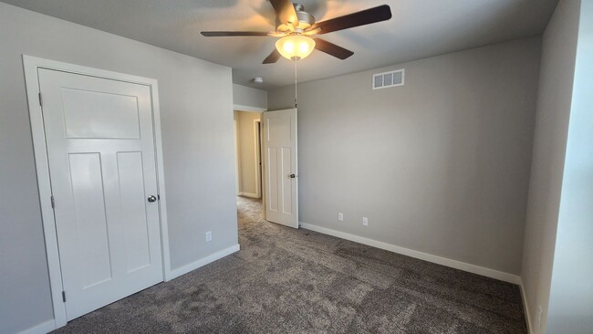 Building Photo - Brand New Ankeny Townhouse for Rent