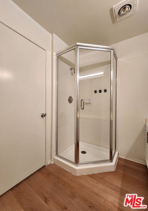 Building Photo - 832 3rd St