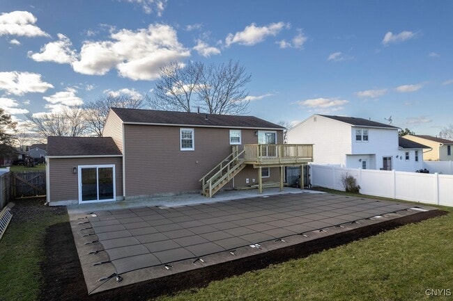 Building Photo - 7789 New Hope E