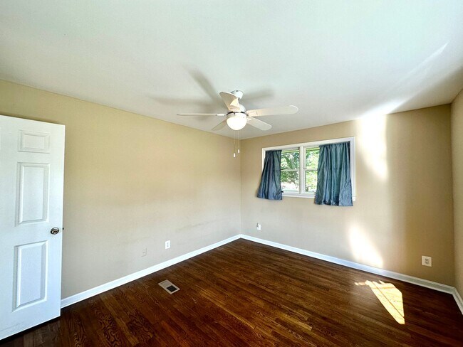 Building Photo - Charming 3 Bedroom/1.5 Bathroom Home in Norrisville, MD!