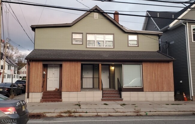 Primary Photo - 530 Ringwood Ave