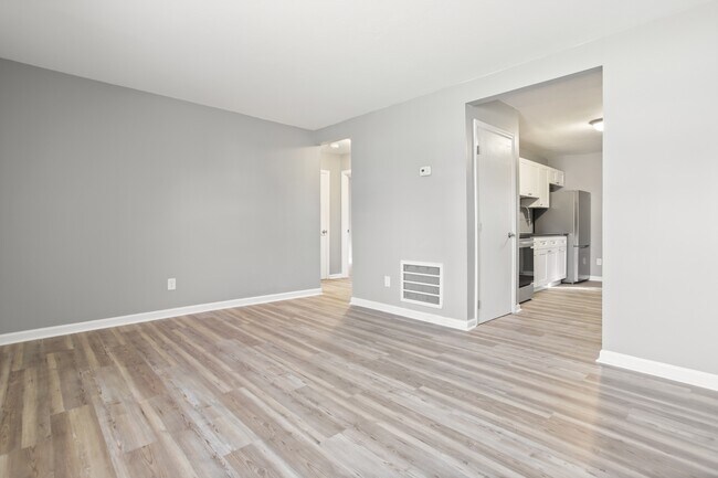 Building Photo - 2600 Mallard Ct