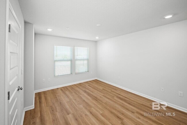 Building Photo - 4246 Lost Bay Dr