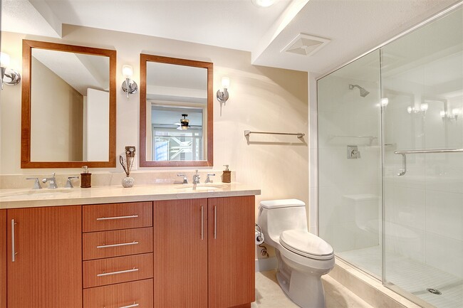 Master bath - note rental is unfurnished - 325 7th Ave