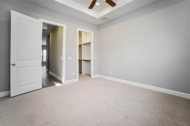 Building Photo - 5110 Royal Heath Dr